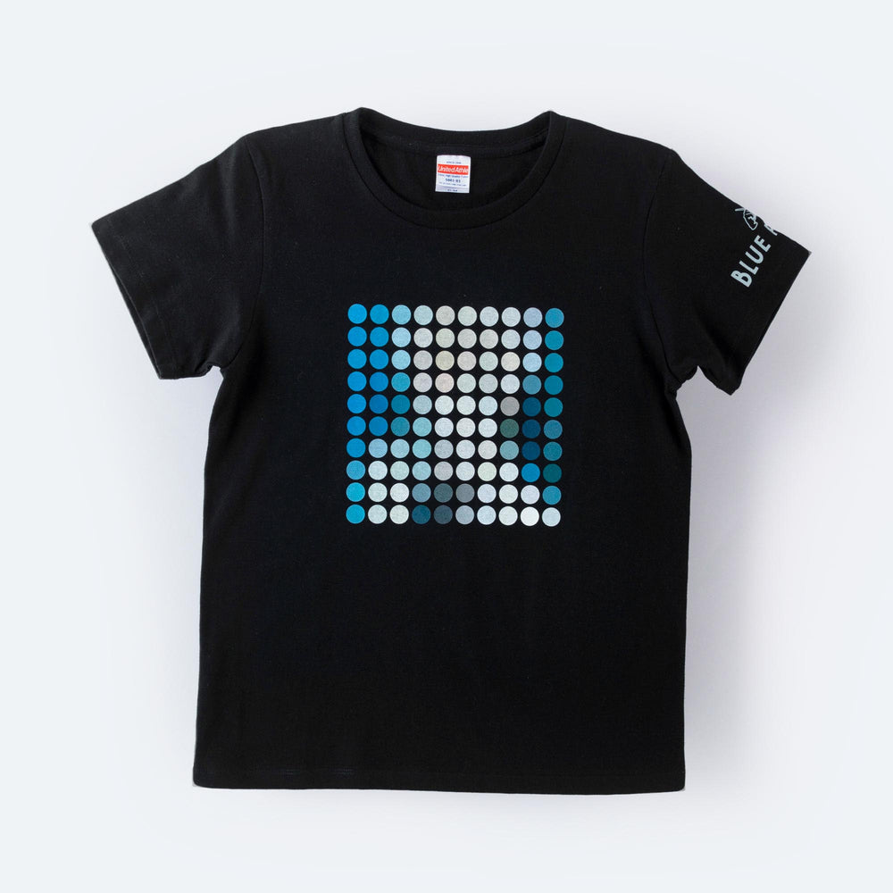 dot graphical t -shirt (สีดำ) ของ Blue Pillio Domuse Shop